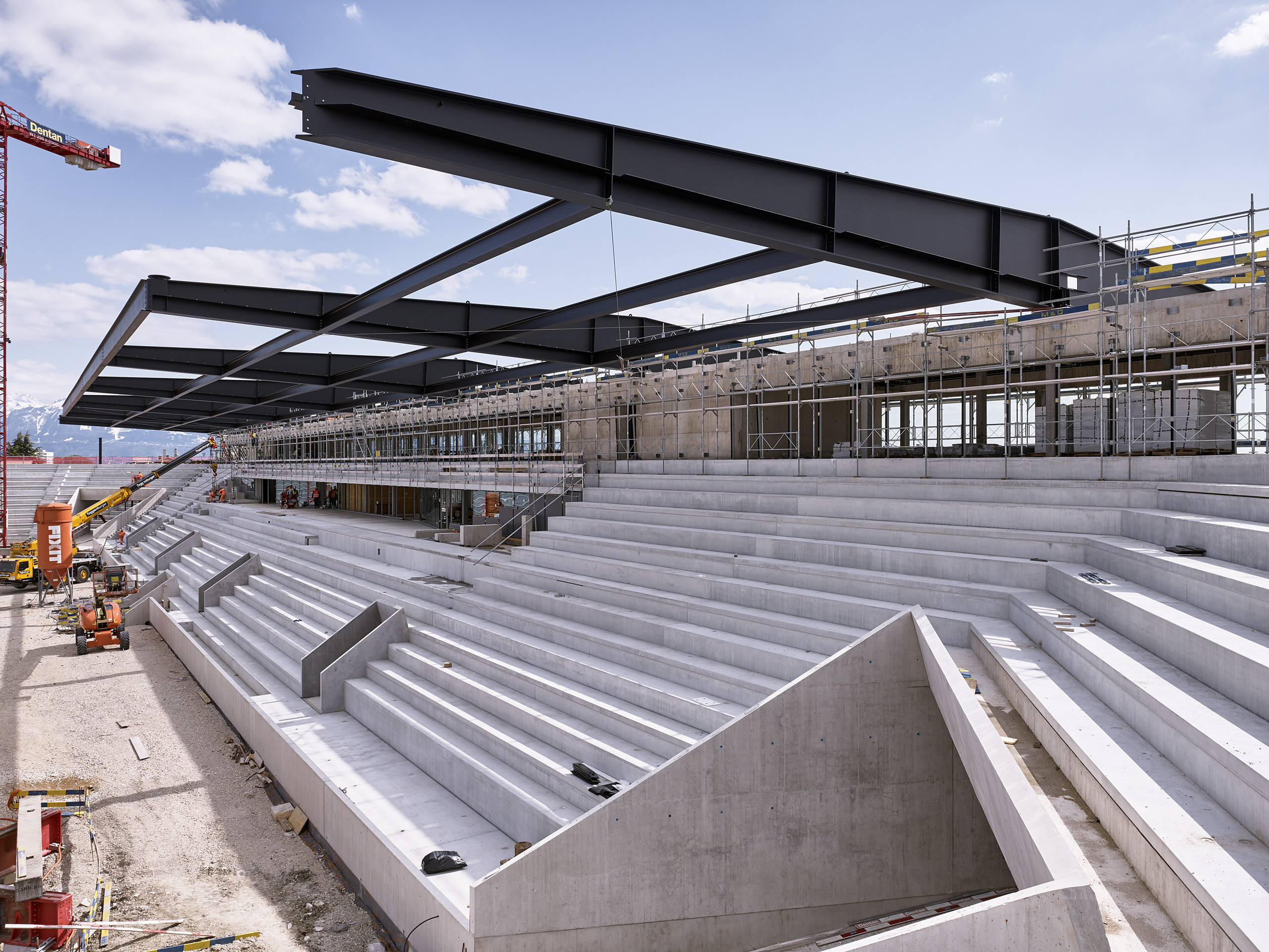Stade de la Tuilière, Lausanne